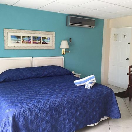 Southern Surf Beach Apartments Rockley Extérieur photo
