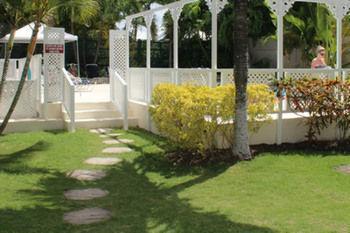 Southern Surf Beach Apartments Rockley Extérieur photo