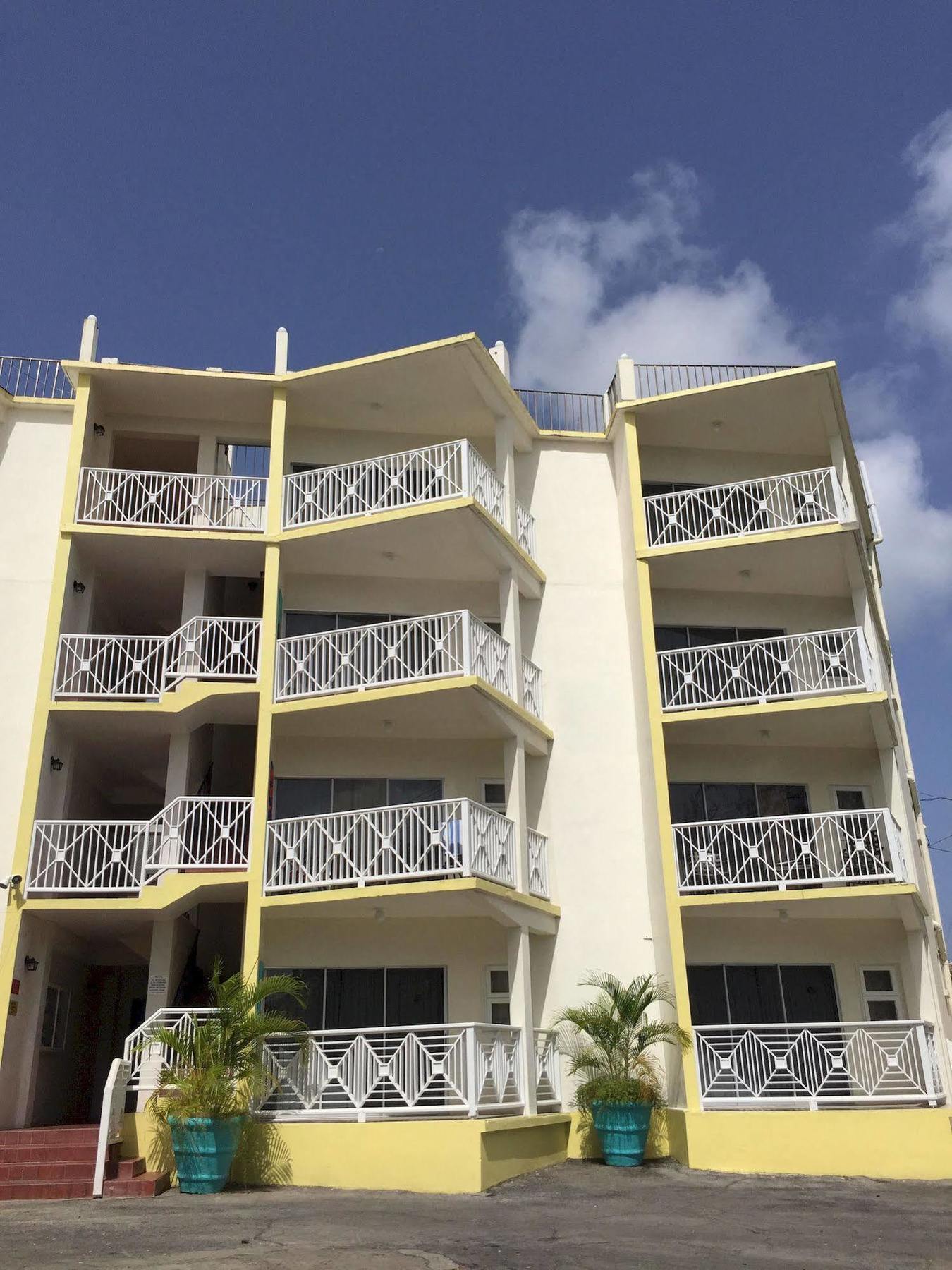 Southern Surf Beach Apartments Rockley Extérieur photo