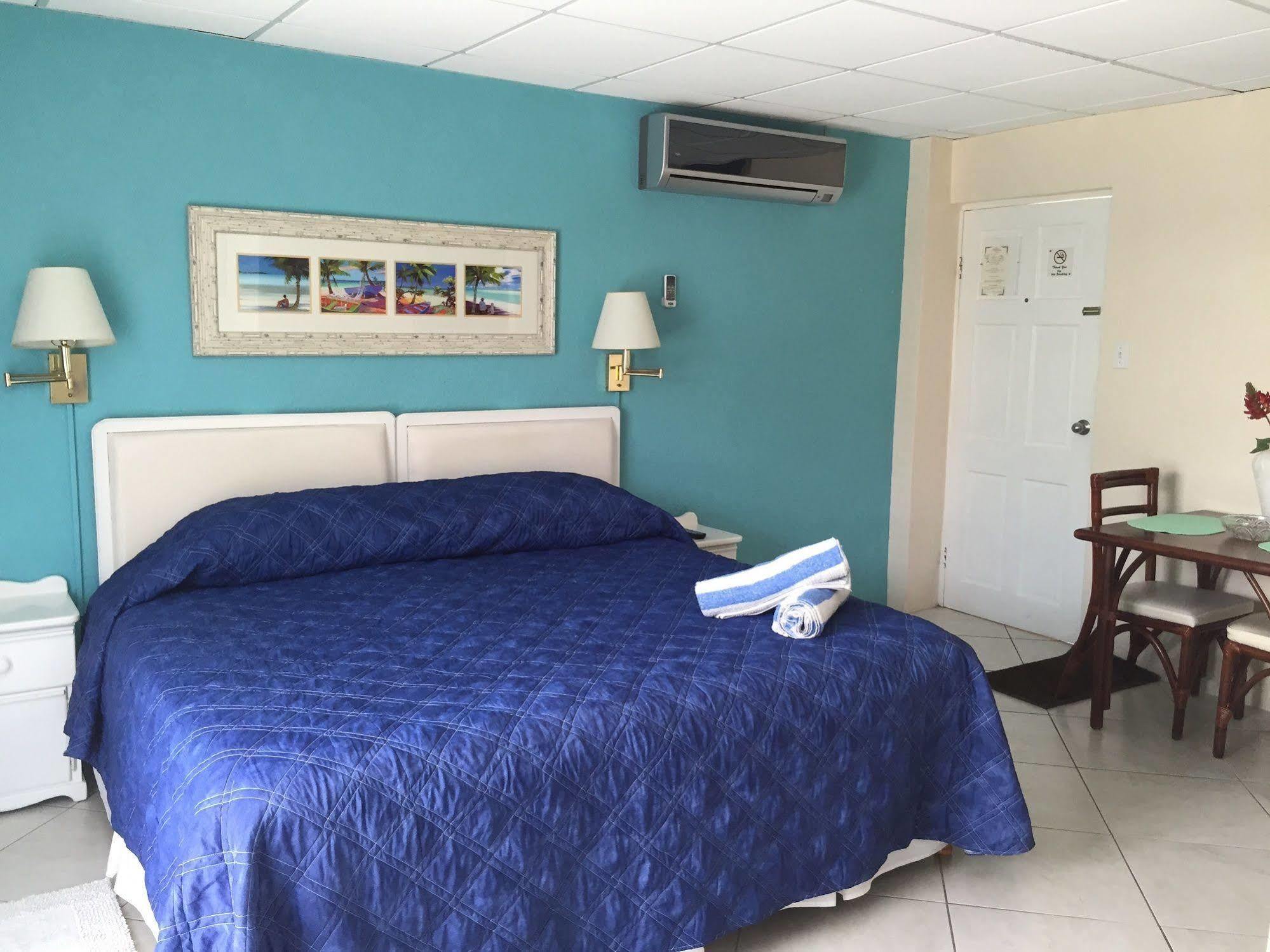 Southern Surf Beach Apartments Rockley Extérieur photo